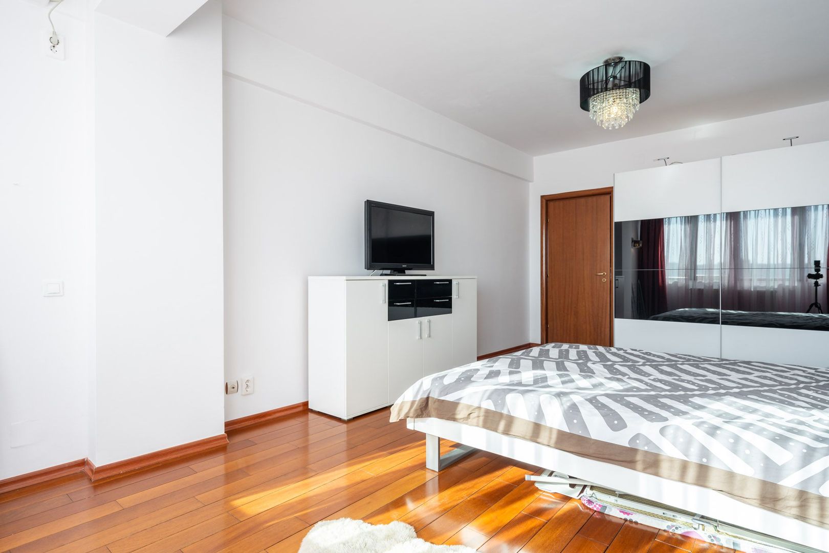 COMISION 0% - Apt 2 camere 85mp utili, etaj 8/11, finisaje superioare, bloc 2008 - Poză 11