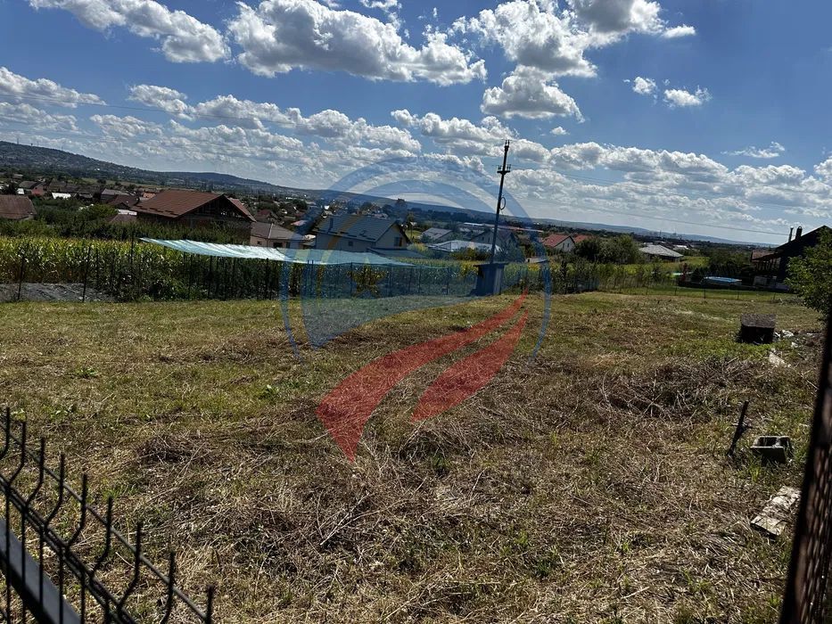 Teren intravilan Santana de Mures, 1200 mp, construibil 2 case! - Poză 1