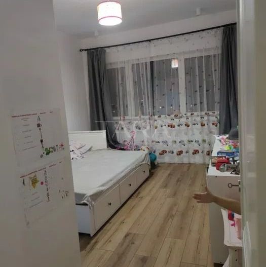 Oferim spre vânzare apartament cu 3 camere situat în Dâmbul Rotund. - Poză 4