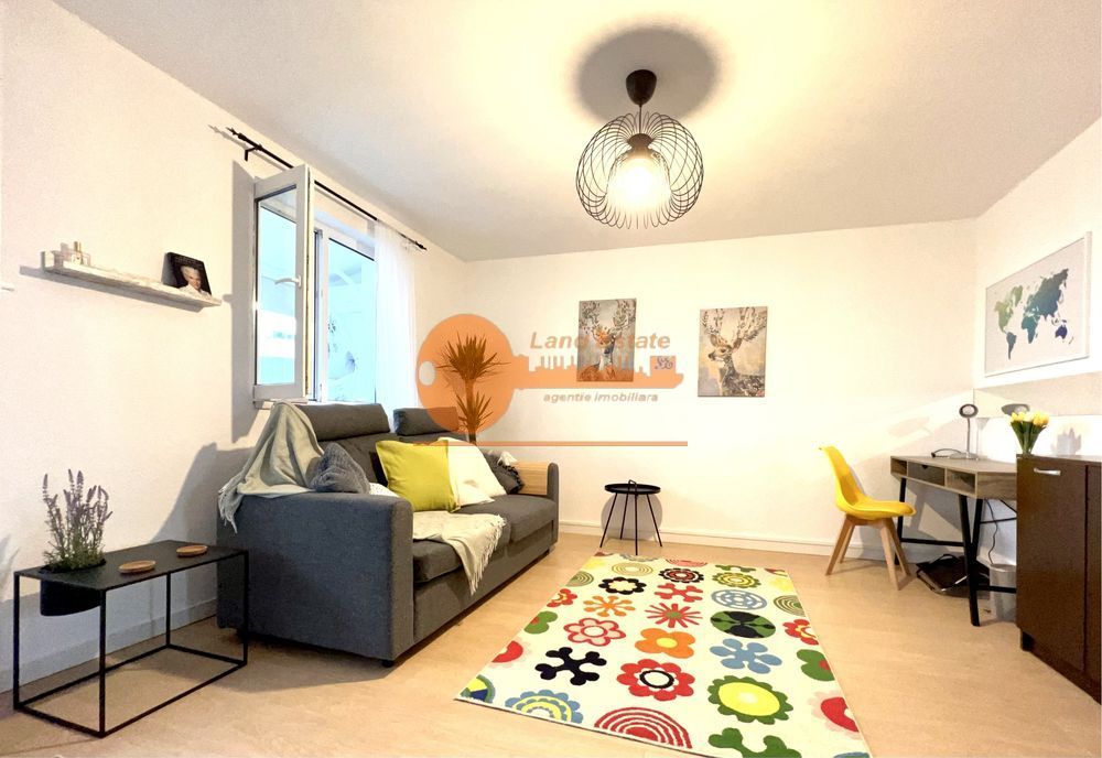 Garsoniera Piata Victoriei ( vedere panoramica ) - Poză 2