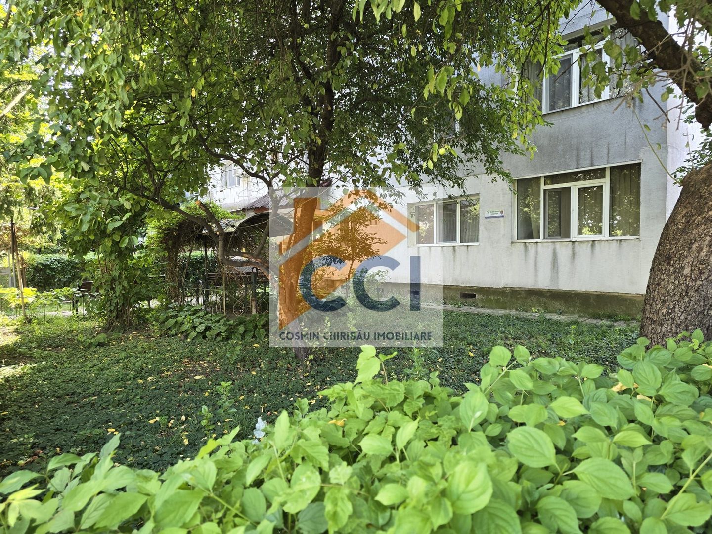 Apartament cu personalitate, logie și boxă – Strada Neptun, nr. 6 - Poză 17