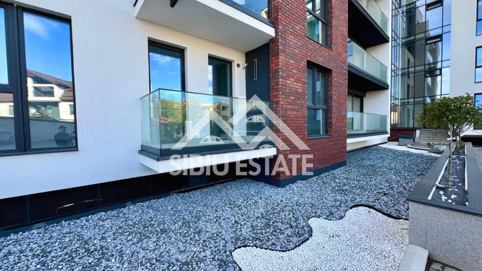 Apartament Sibiu central 3 camere, 2 bai Imobil Top lift garaj - Poză 2