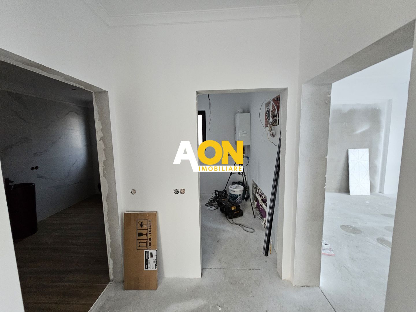 Casa 4 camere, 2 bai, 866 mp teren, predare la cheie, Micesti - Poză 11