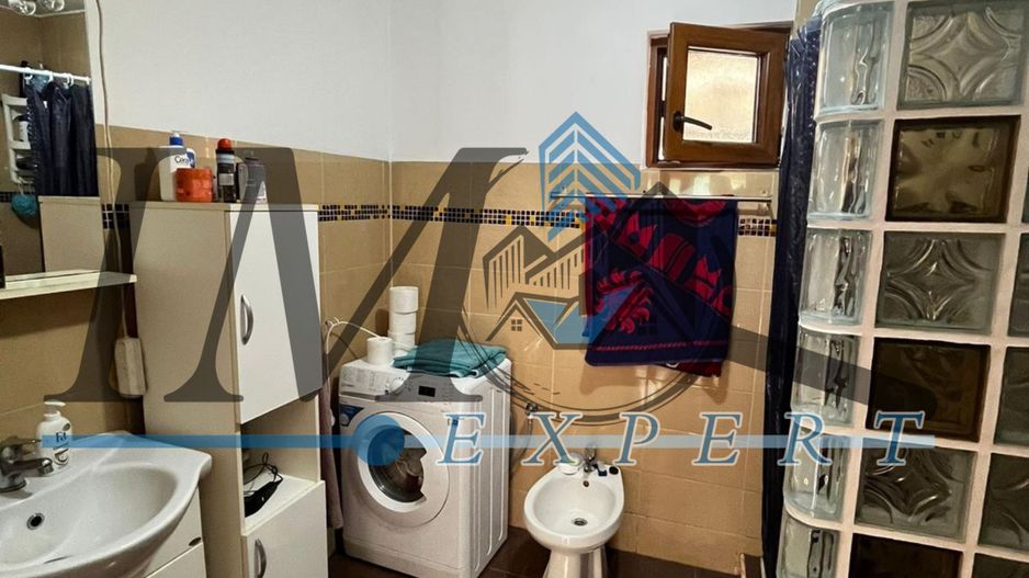 Casa individuală de vânzare in apropiere de centru Sebeș - Poză 6