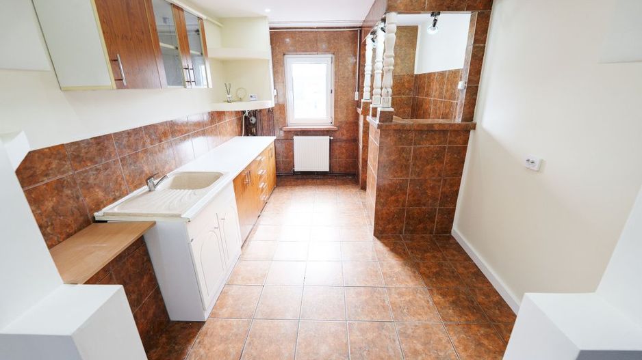 Apartament 4 camere renovat, bilateral, CT, Craiovita Noua - zona Kaufland - Poză 5
