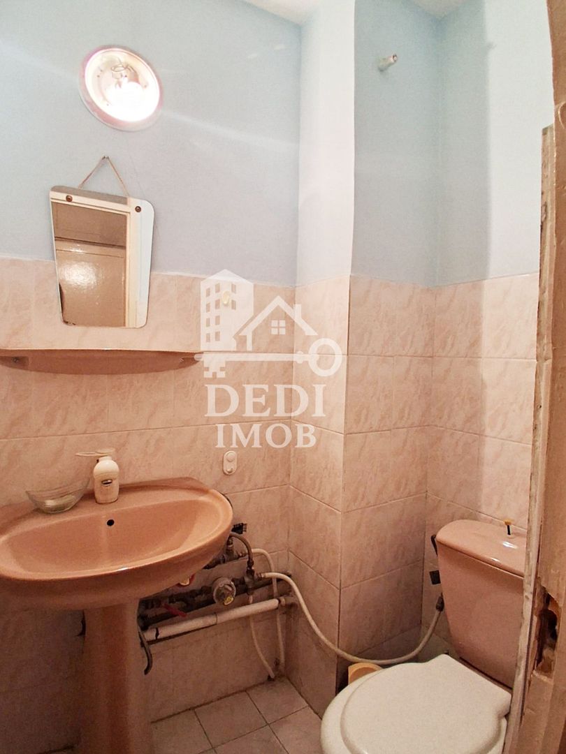 Apartament cu 3 camere de inchiriat zona Decebal, Oradea - Poză 12