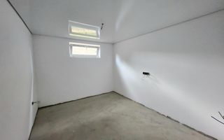De vanzare apartament 3 camere, la vila, 130mp teren, Lac Chereteu - Poză 3