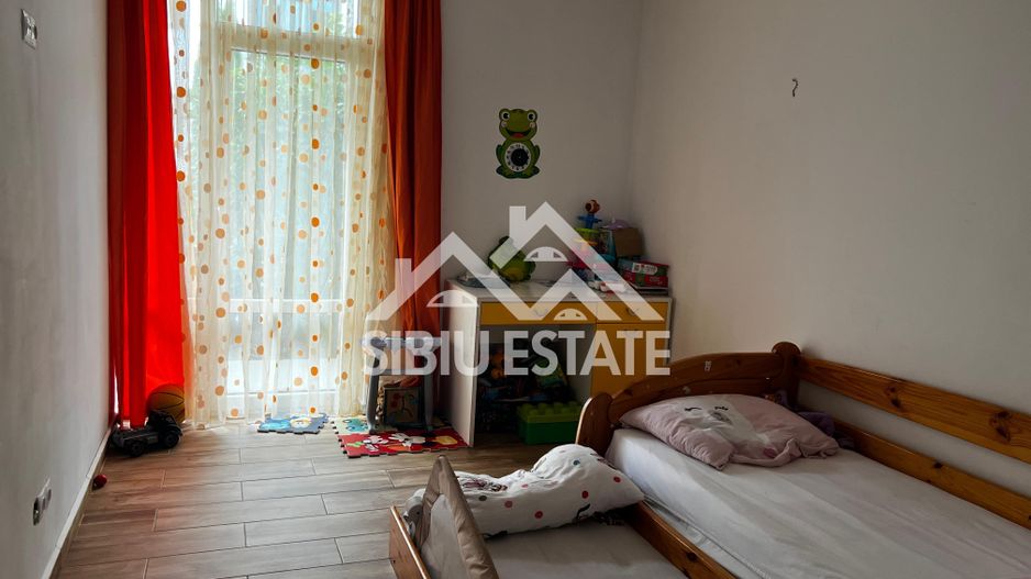 Apartament 3 camere cu grădină 100 mp.  loc de parcare-Calea Cisnadiei - Poză 7