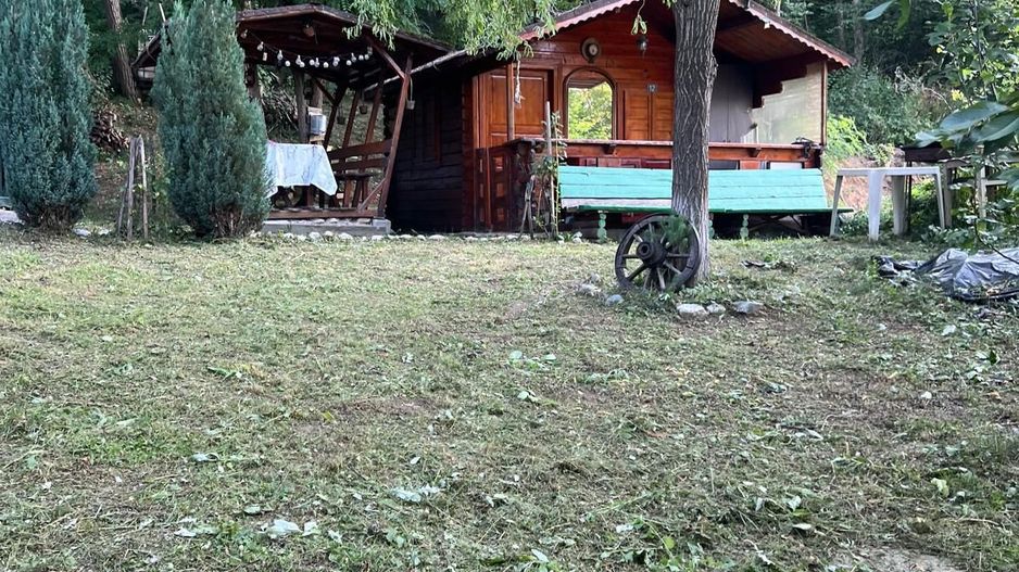 Spre vanzare cabana+ teren intravilan 1050mp-zona Pausesti Maglasi - Poză 1