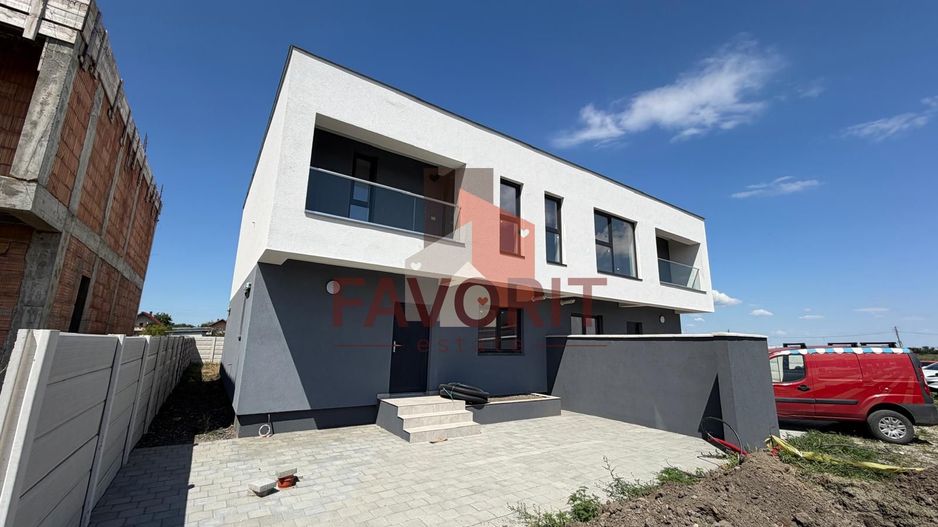 Duplex | COMISION 0 | Curte amenajata | Toate utilitatile | 3 Bai | - Poză 1
