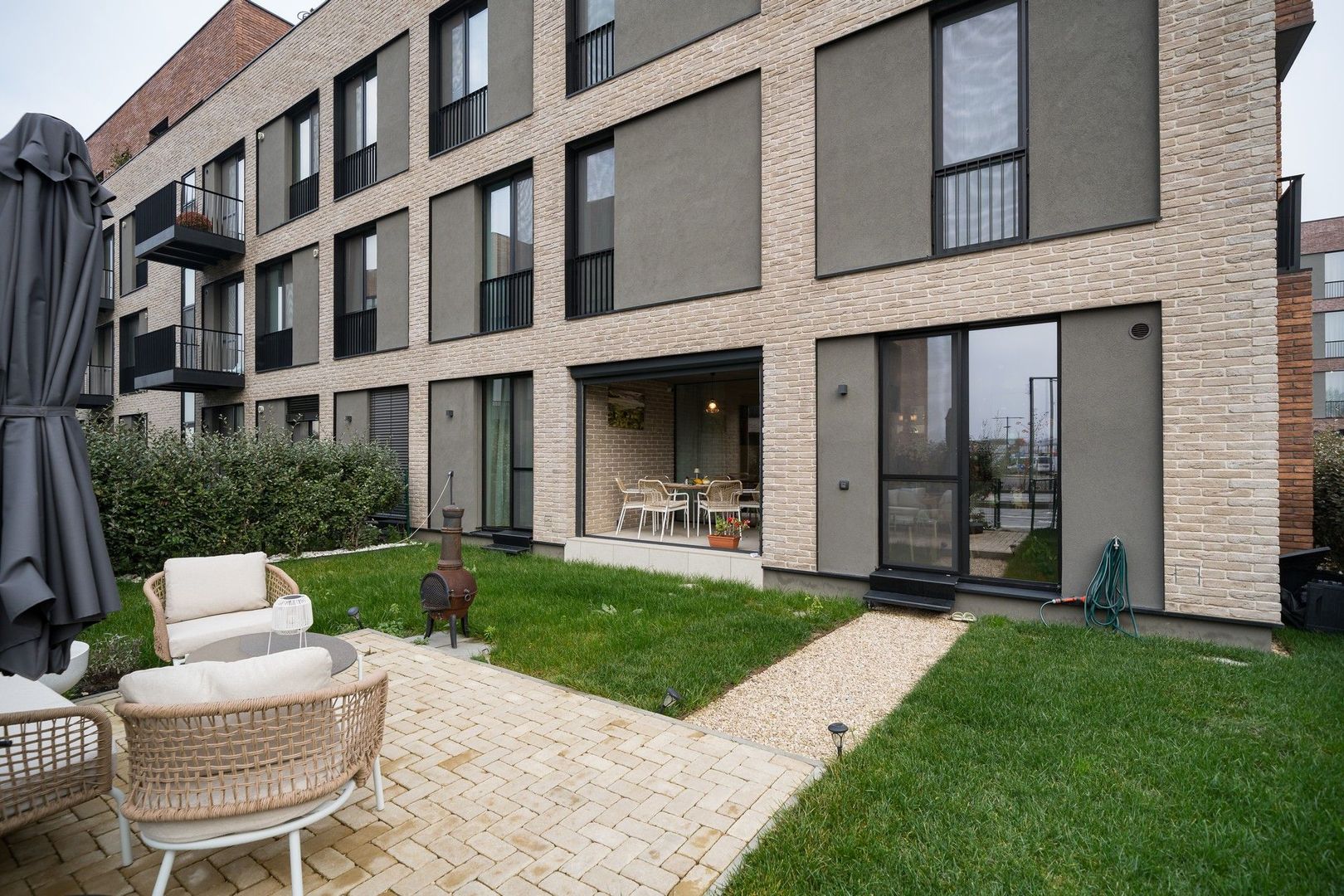 Apartament la parter cu gradina disponibil la inchiriere - Poză 13