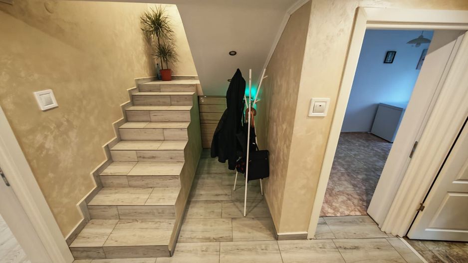 Casa 6 camere 165mp + 160m curte liber Piata Sudului, Obregia, Berceni - Poză 5