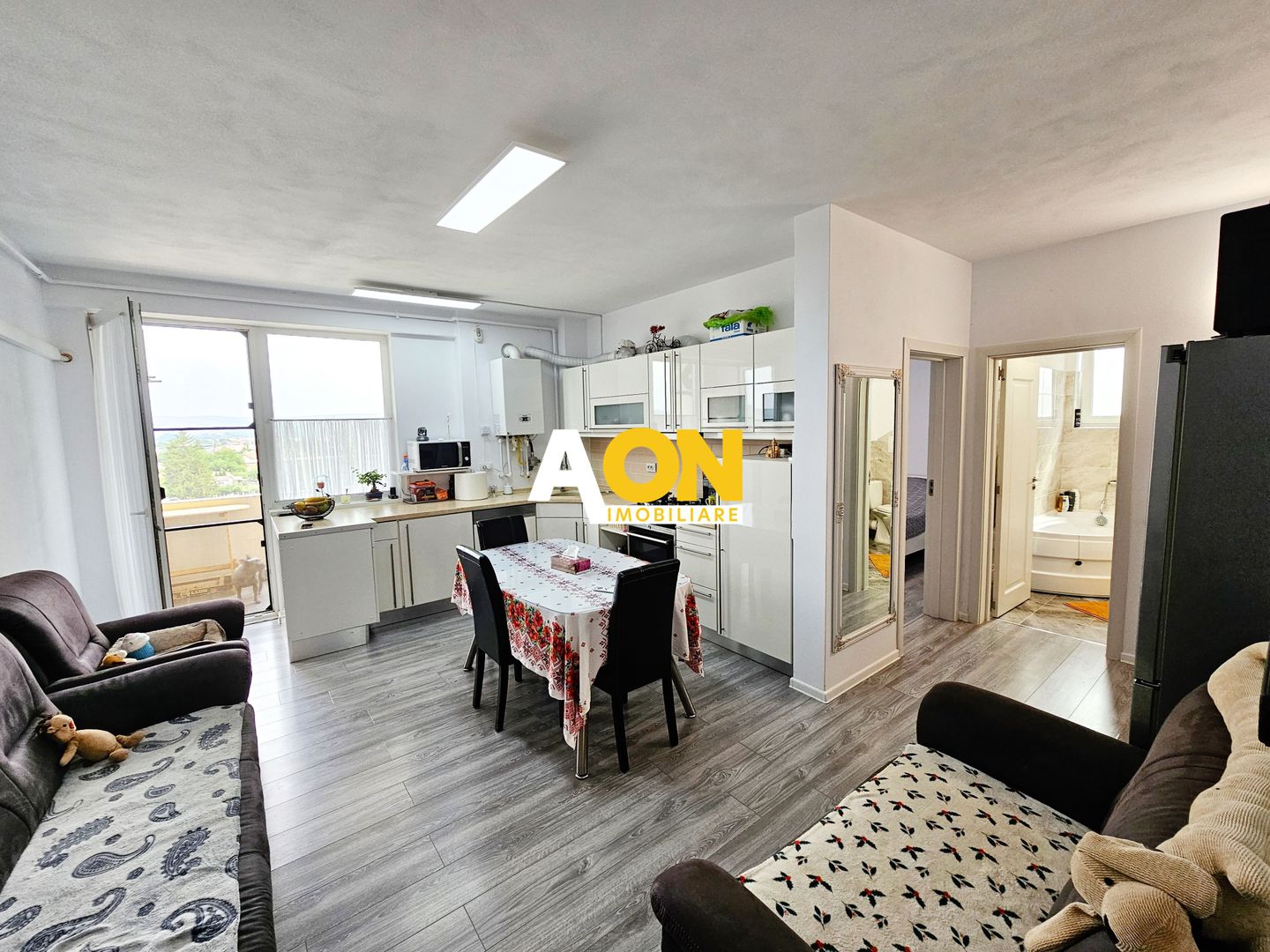 Apartament 3 camere, 2 balcoane, 2 bai, 66 mp utili, Ampoi 3 - Poză 1