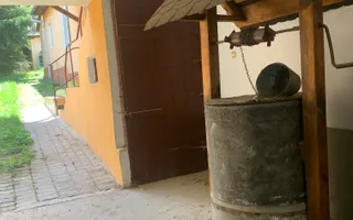 Casă în centrul Cisnădioarei cu 243mp de locuit și teren de 936mp - Poză 20