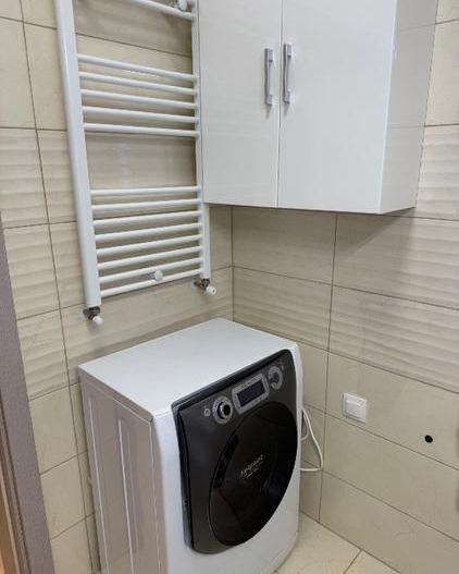 Inchiriez aparatament mobilat bloc nou zona Mihai Bravu - Poză 13