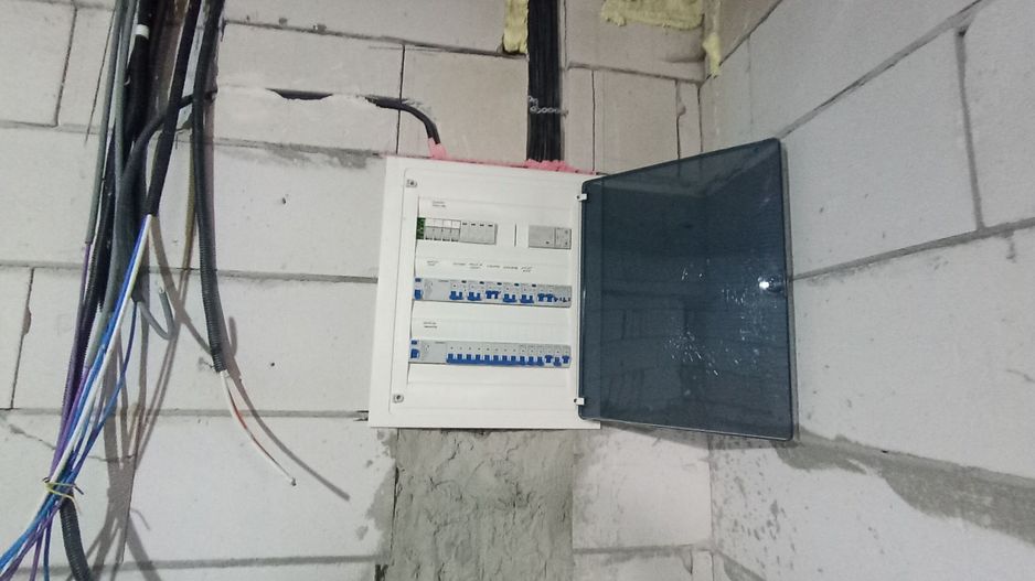 Casa Individuala Suprafete Generoase, Teren Mare, La Rosu - Poză 17