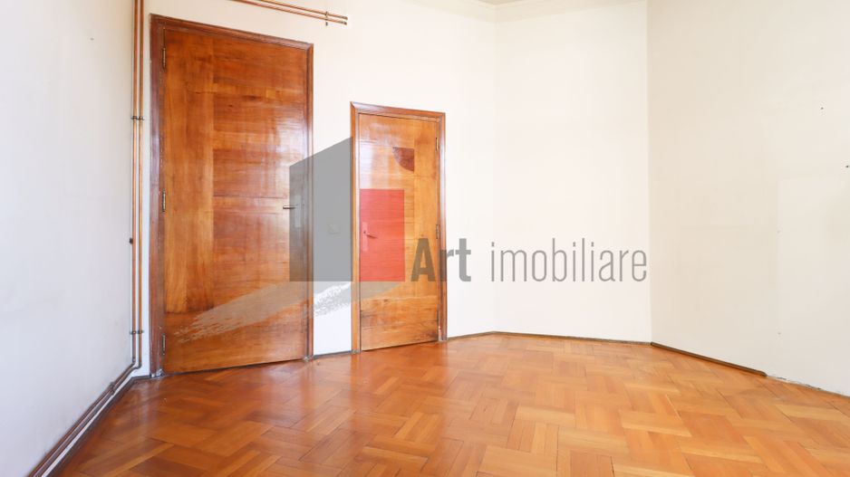 Apartamentul "DEKORA", bloc Art Deco, interior compartimentat de exceptie - Poză 30