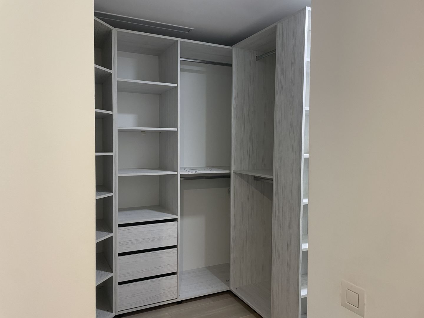 APARTAMENT LUX | ONE CHARLES DE GAULLE | PARCARE - Poză 6