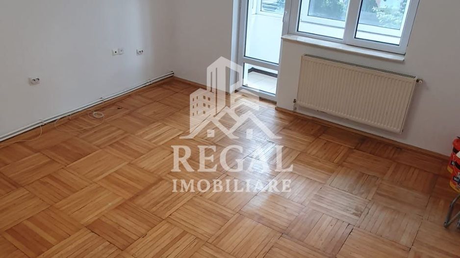 Apartament 2 camere- Zona Centrală (In spate la Caffe Bar Rafaello) - Poză 1