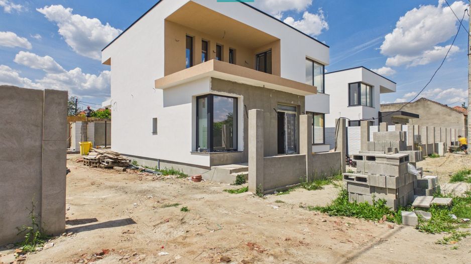 Casă deosebită în Parneava – Strada Griviței - Poză 2