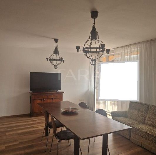 Apartament spațios cu 4 camere, în zona centrală Eroilor, Floresti. - Poză 2