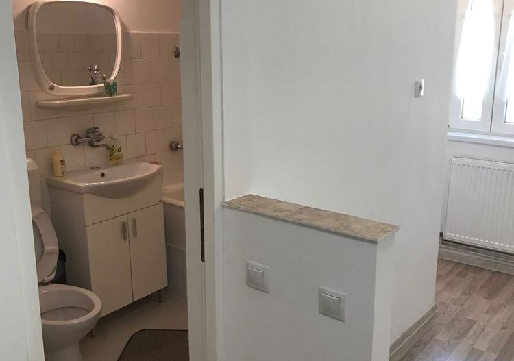 BRASADAS vinde garsoniera la etajul 4/4 in zona Careiului. - Poză 8