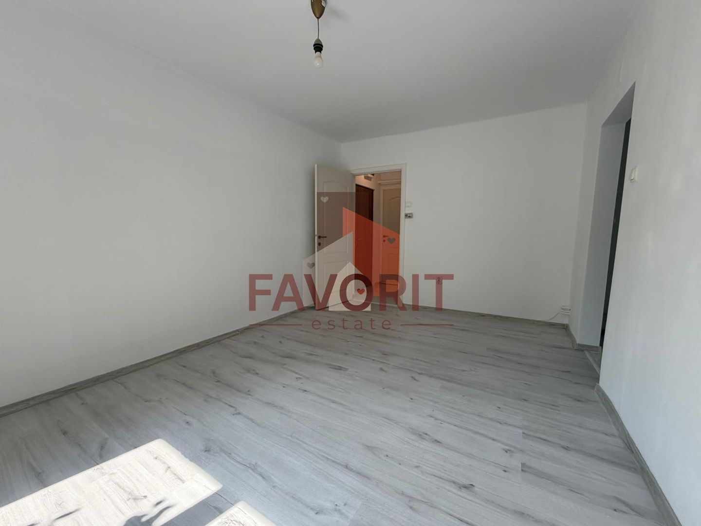 2 camere | centrala proprie | renovat complet | zona excelenta | - Poză 2