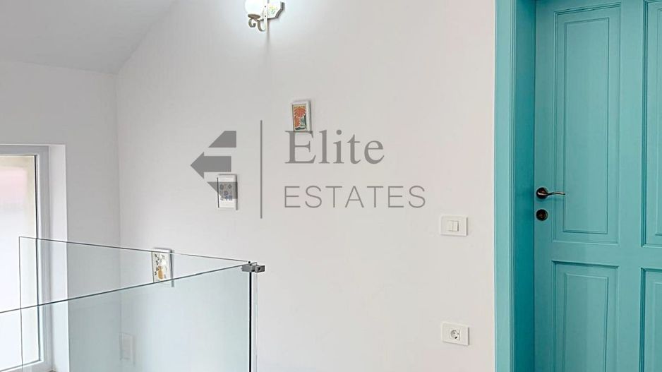 Casa cu 5 camere in Cartierul Tineretului | Prima inchirere - Poză 12