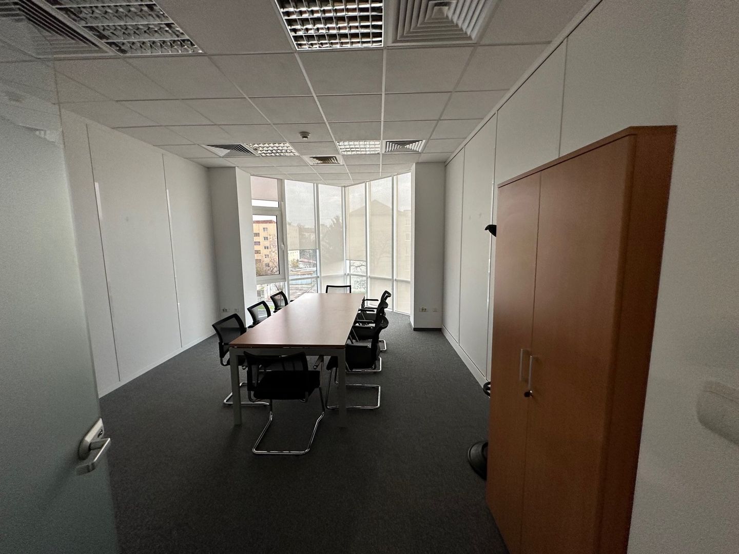 Spatiu de birouri la artera - Poză 12