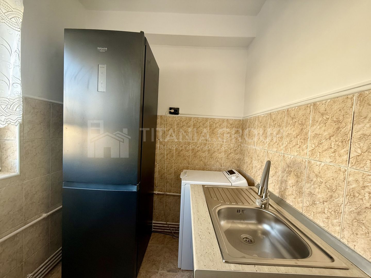 Garsoniera decomandata, etaj intermediar - Zona Tractorul, Coresi - Poză 7