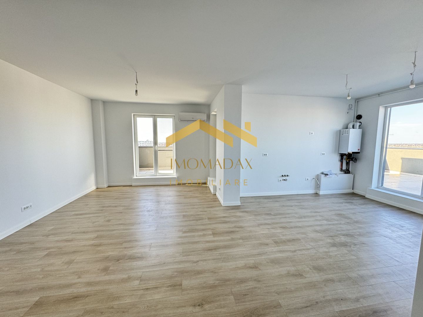 Aradului- Penthouse-Comision 0 - Poză 1