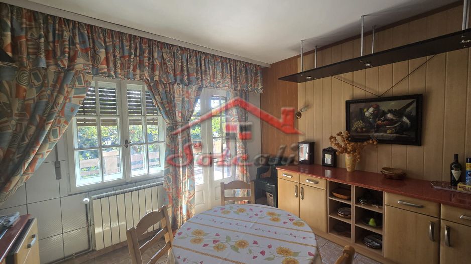 Vilă elegantă și casă independentă pentru oaspeți - Banesti - Poză 31