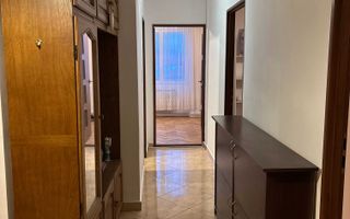 INCHIRIERE Apartament spațios cu 3 camere în zonă centrală - Poză 3