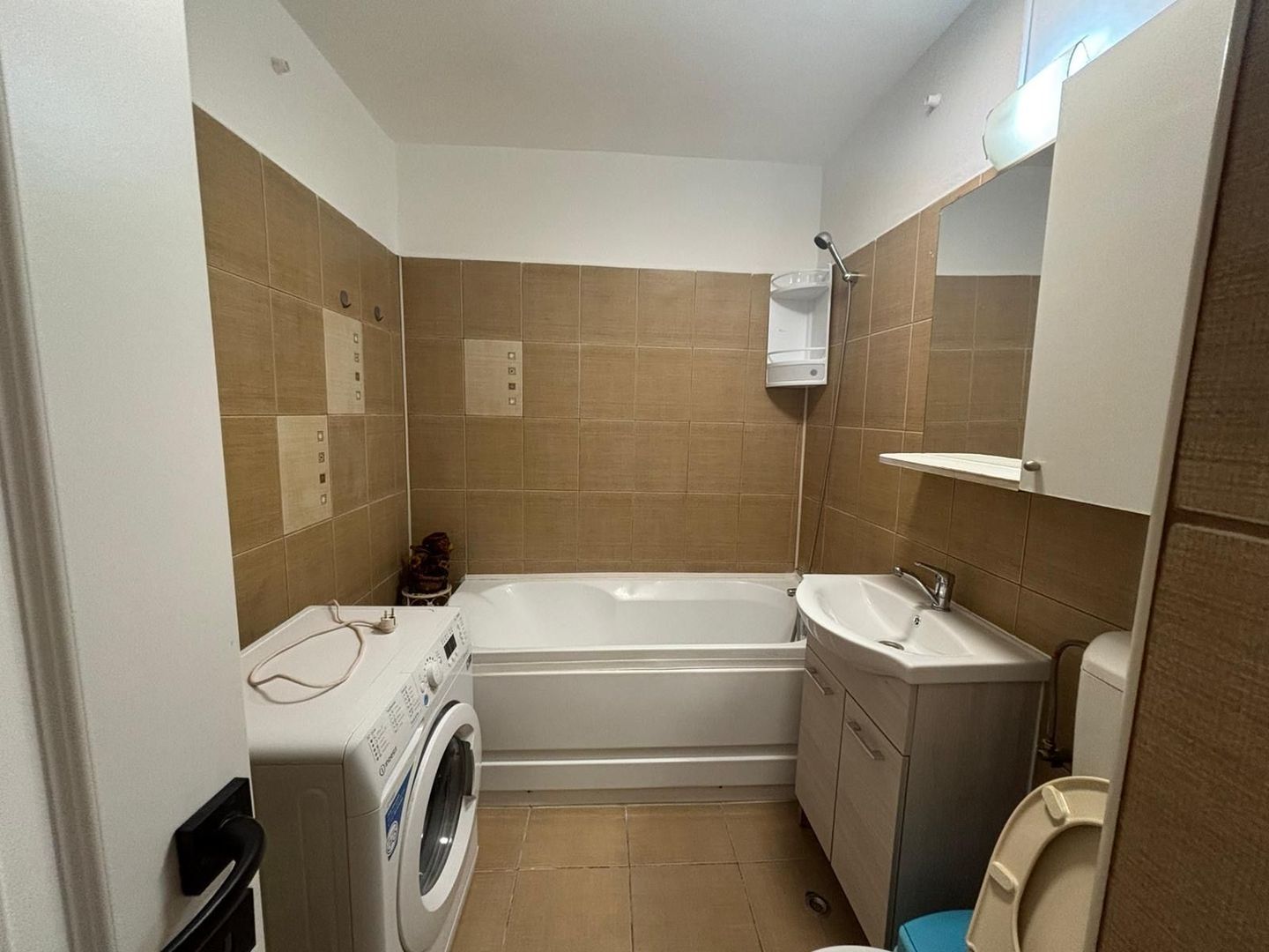 Apartament 2 camere spațios, modern, parcare inclusă, etaj 1, Vitan, 2 balcoane - Poză 9