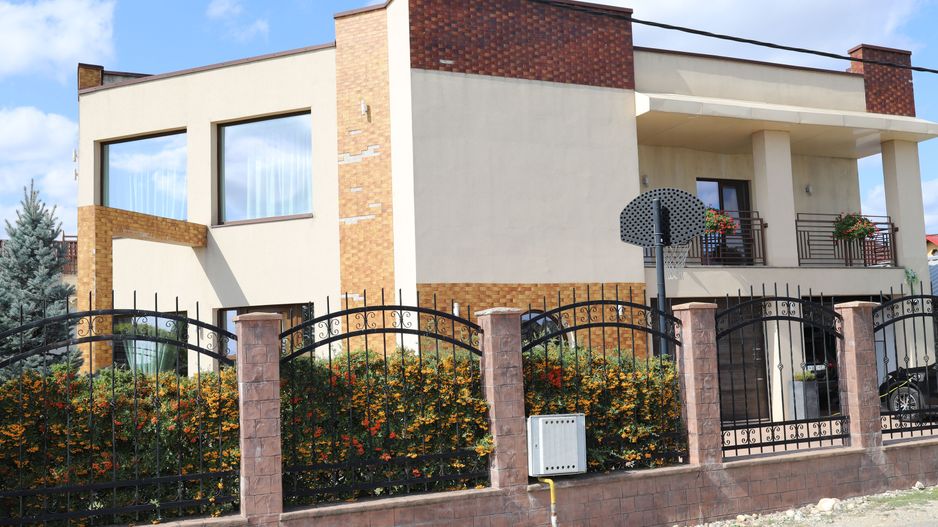 Vila Albota , persoana fizica - Poză 1