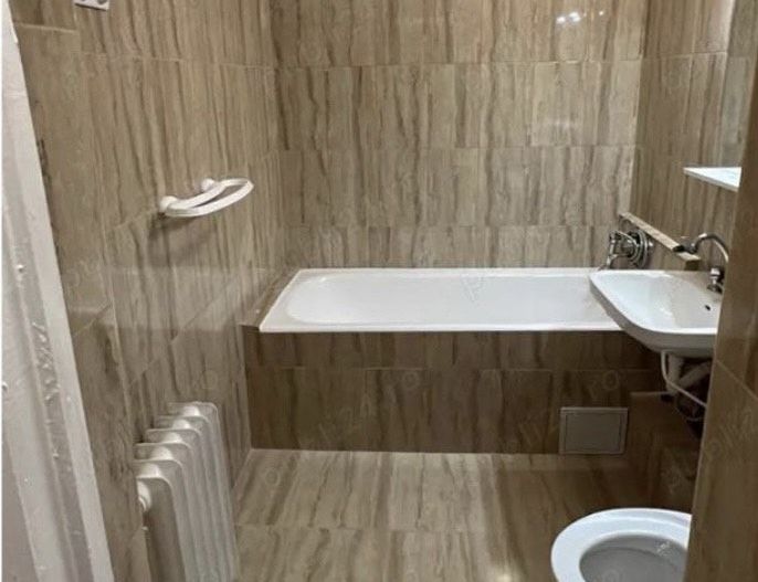 Apartament spatios, doua camere, Dezrobirii - Poză 4