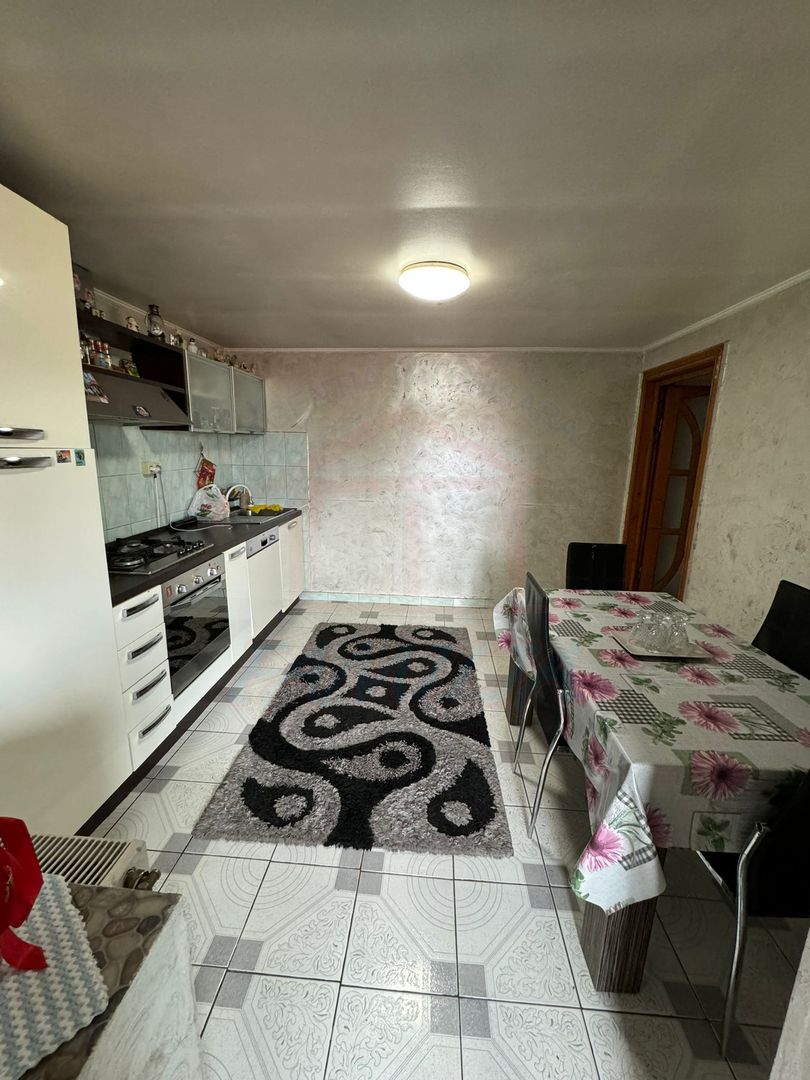 🏡 PROPRIETATE CU POTENȚIAL COMERCIAL ȘI LOCUINȚĂ | 62.000 € - Poză 8