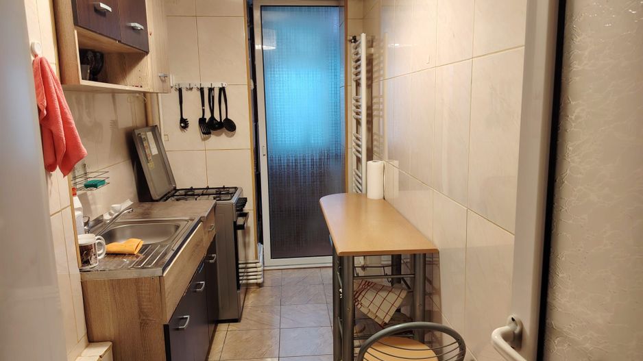 Inchiriez apartament 2 camere Micro21. - Poză 3