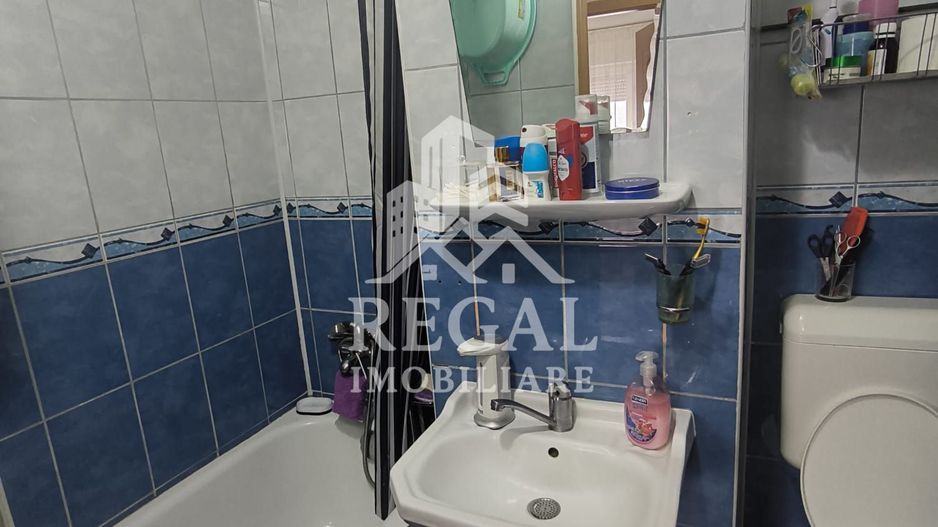Apartament cu doua camere in zona Micro 7 - Poză 4