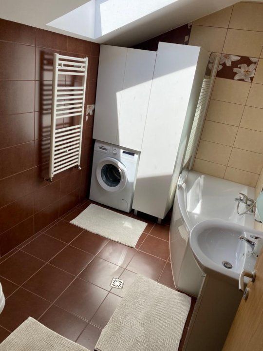 Casa / vila 4 camere in duplex, orasul Brasov - Poză 9