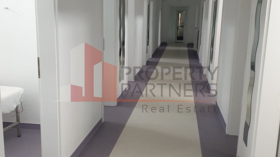 561 mp amenajati pentru clinica medicala - Poză 2