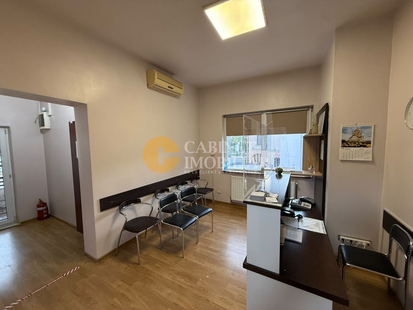 4 CAMERE DECOMANDAT--ETAJ 1--BLOC TIP VILA--PIATA UNIRII - Poză 7