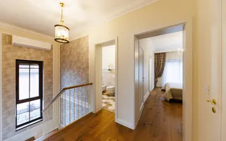 Casa de Lux cu Design Clasic și Piscină la limita dintre Timișoara și Dumbrăvița - Poză 18
