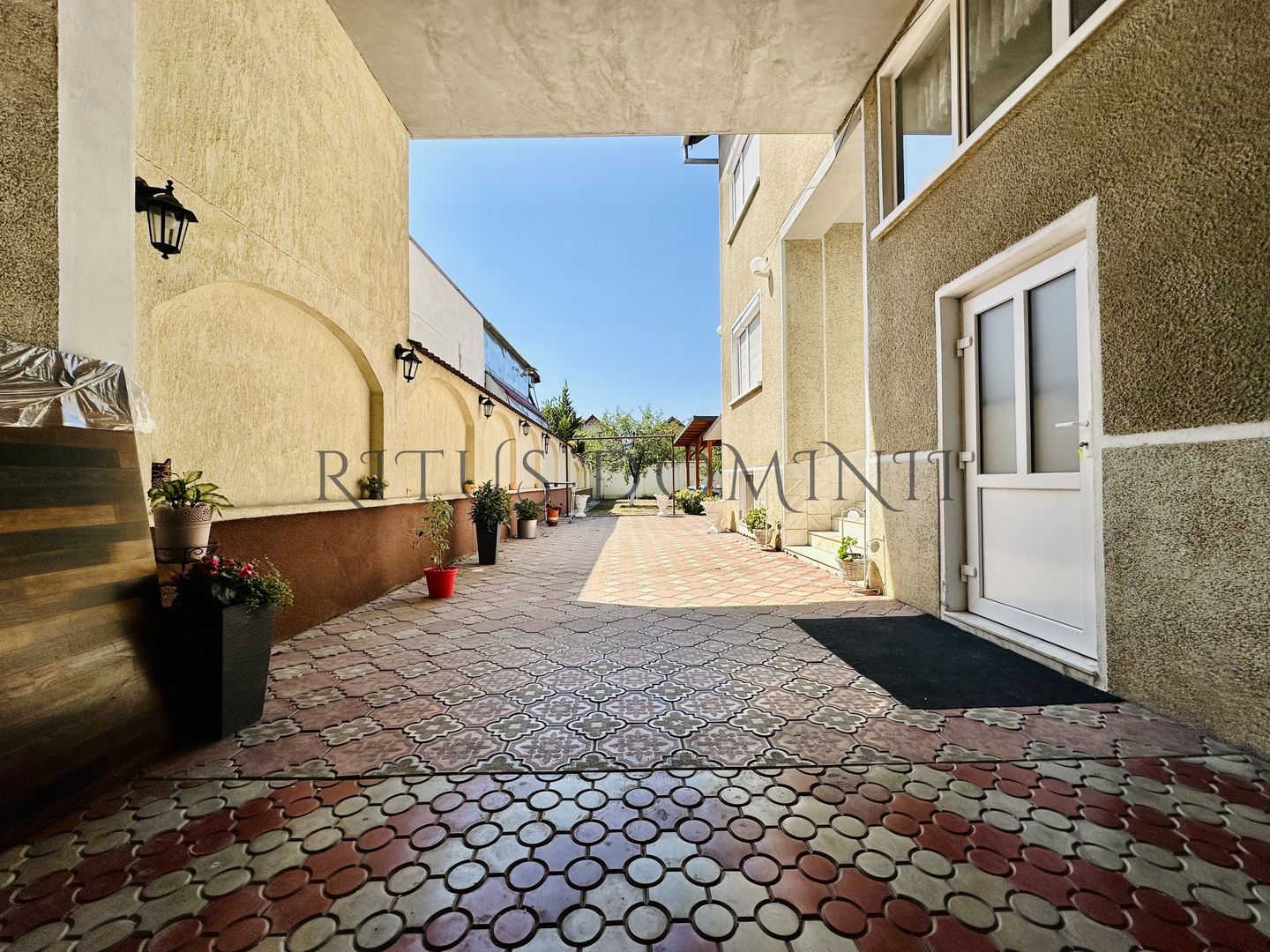 Apartament pentru 17 muncitori la Casa, Nufarul - Poză 11