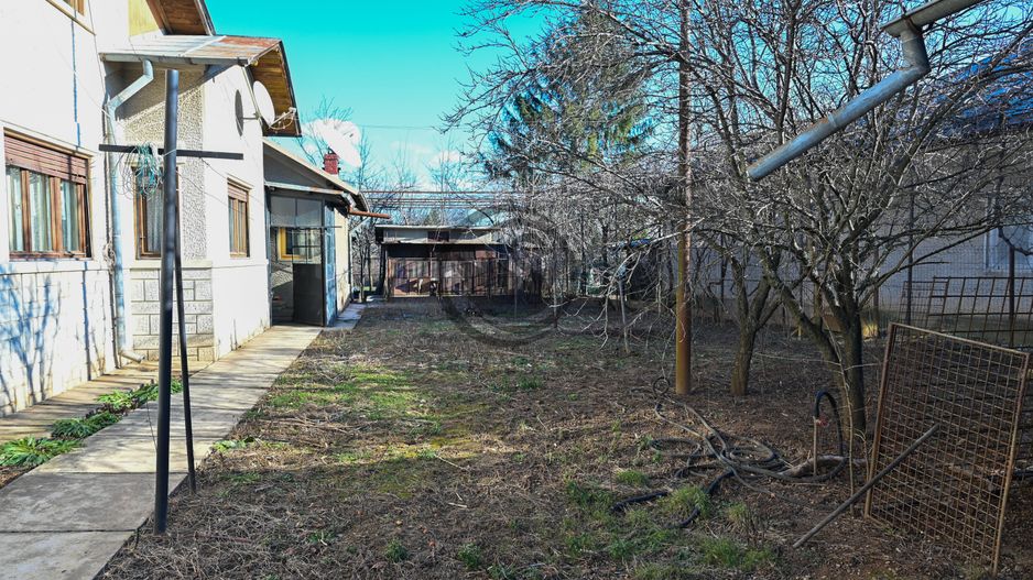 Casa cu 6 camere de vanzare | Zona Ultracentrala, Baicoi | Comision 0% - Poză 3