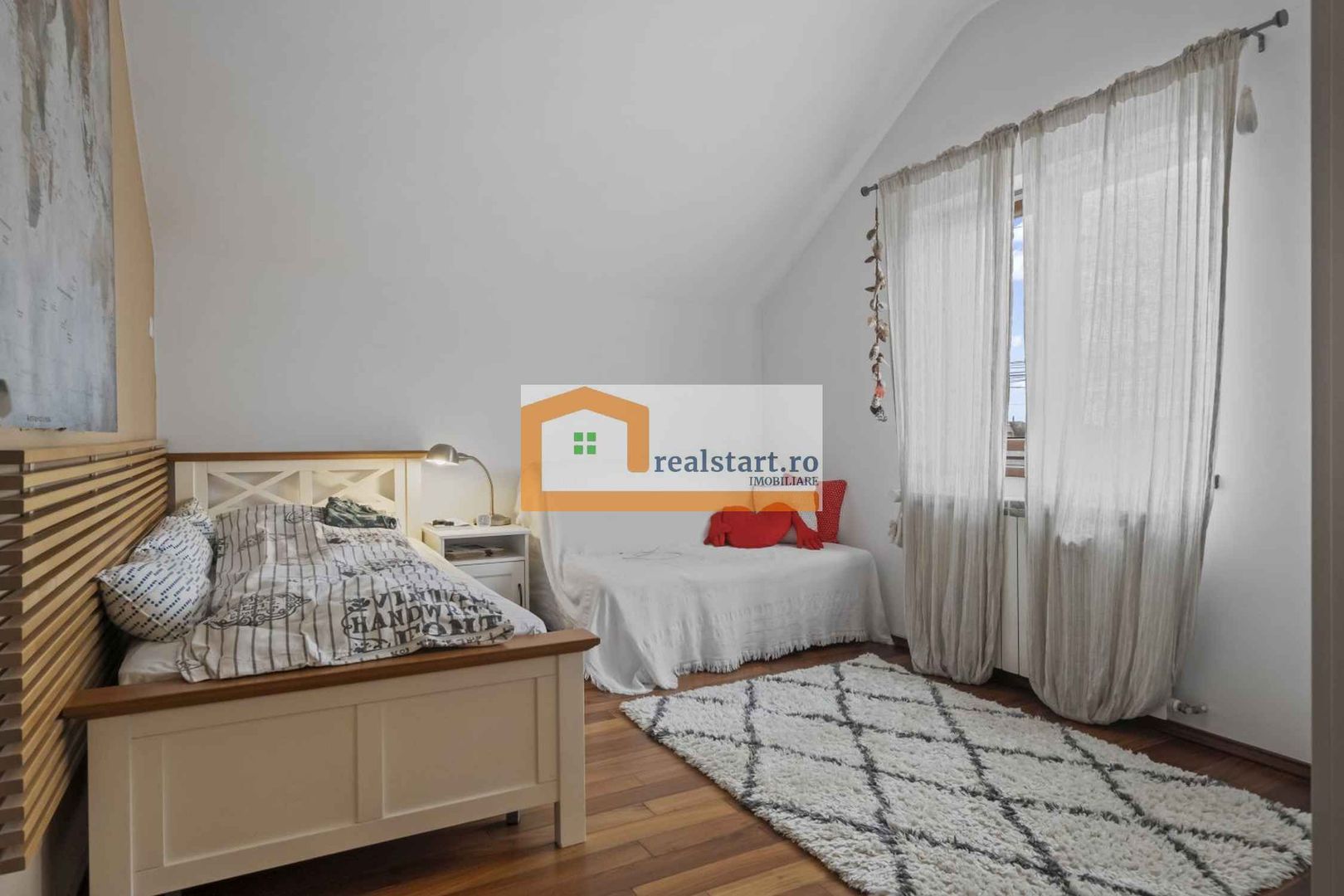 Langa Padurea Corbeanca, P+M, teren 780mp, terasa 35mp, mobilata&utilata - Poză 11