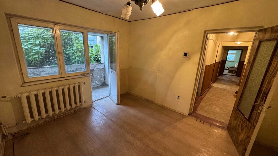 Apartament 4 camere decomandat langa Inspectorat Focsani, 2 Stejari - Poză 1