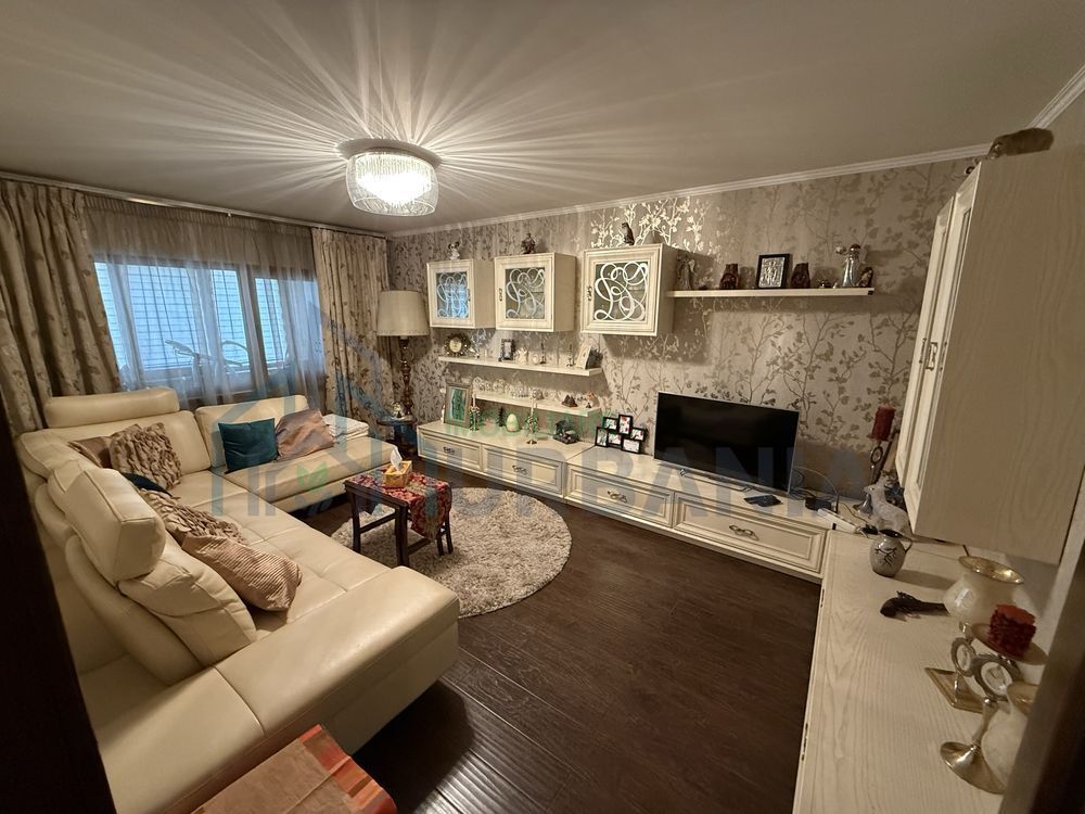 Apartament 3 camere în Iasi, zona centrală Palas - Poză 1