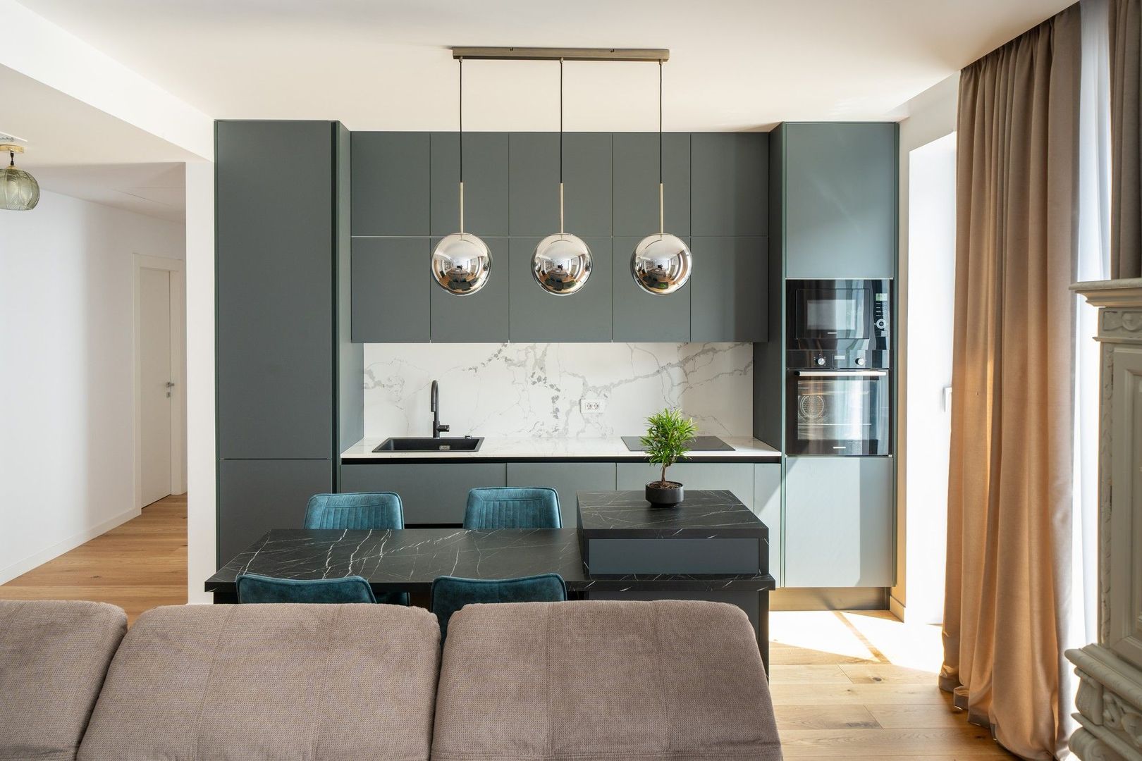 Apartament de 3 camere in Amber Forest - Poză 1