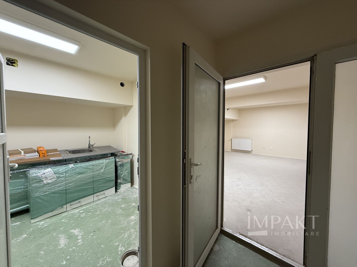 Spatiu de 450 m2 Piata Cipariu, ideal depozit curierat, arhivare, etc - Poză 8